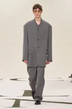 Calvin Klein Collection Fall Winter 2025 New York Fashion Week 1 Calvin Klein réimagine le sportswear américain pour l'automne 2025