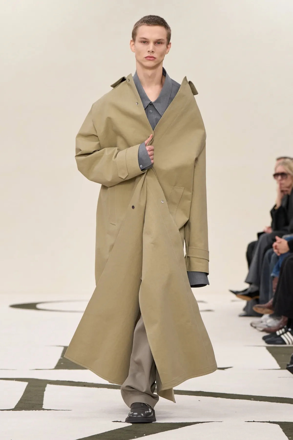 Calvin Klein réimagine le sportswear américain pour l'automne 2025