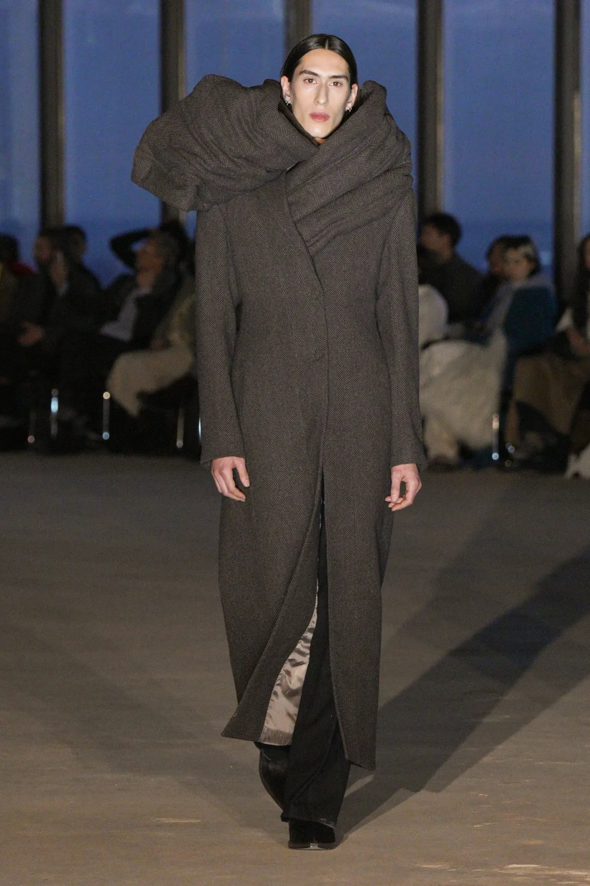 La collection Automne 2025 de Campillo mêle savoir-faire mexicain et imagination surréaliste