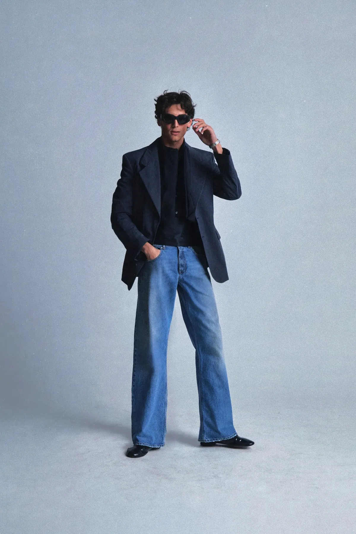 La collection ERL Automne 2025 se relève du feu avec une aisance américaine raffinée