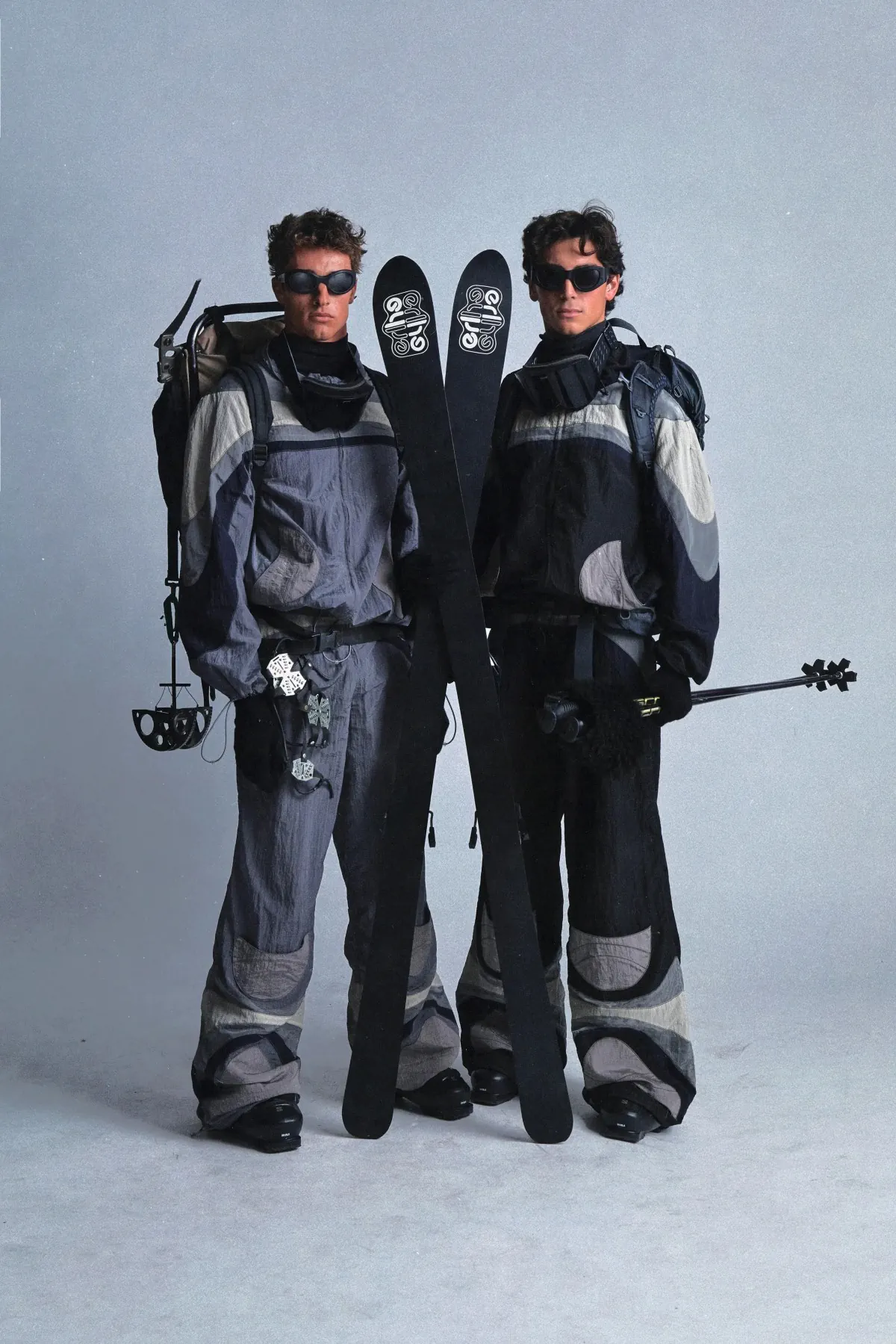 La collection ERL Automne 2025 se relève du feu avec une aisance américaine raffinée