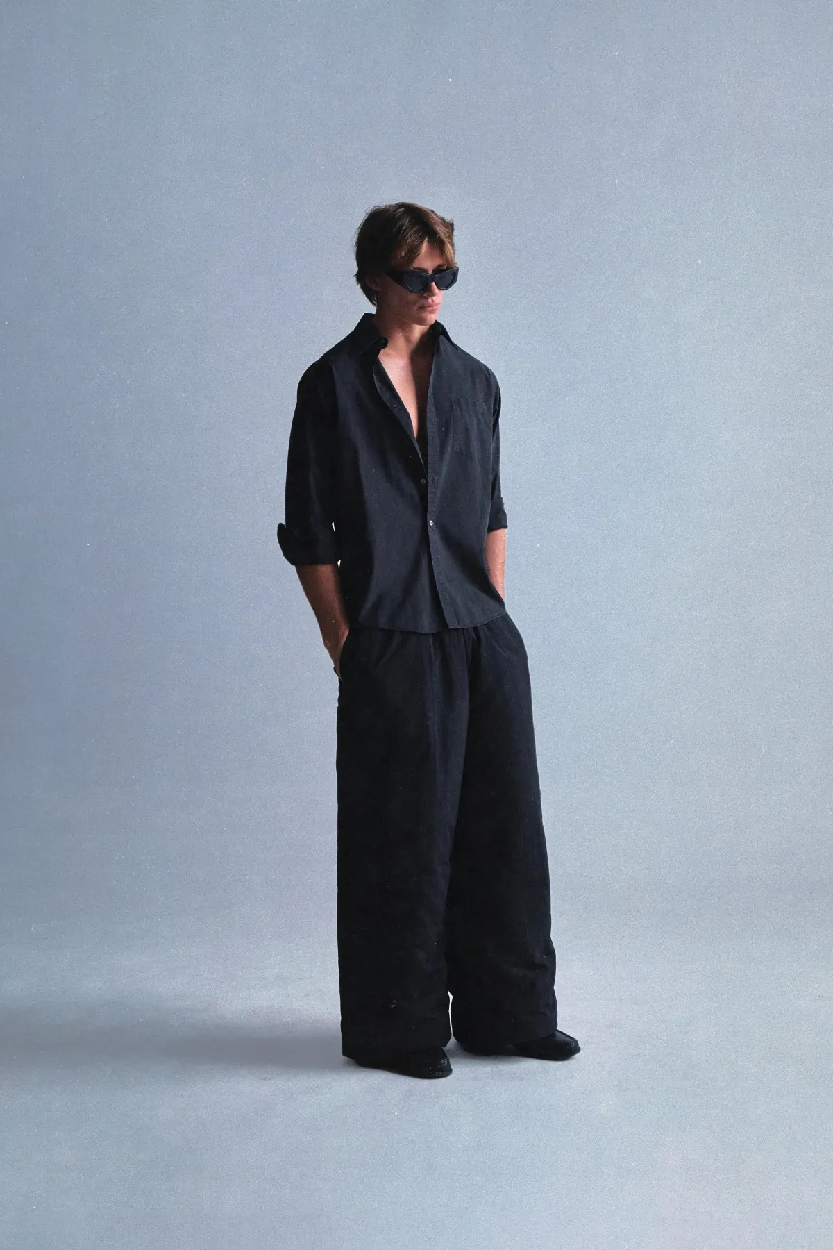 La collection ERL Automne 2025 se relève du feu avec une aisance américaine raffinée