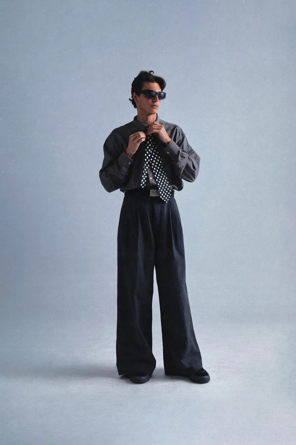 La collection ERL Automne 2025 se relève du feu avec une aisance américaine raffinée