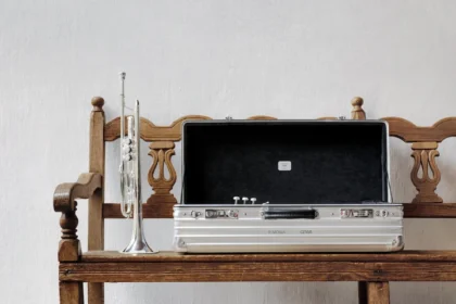 RIMOWA et GEWA créent un étui pour trompette en aluminium exclusif
