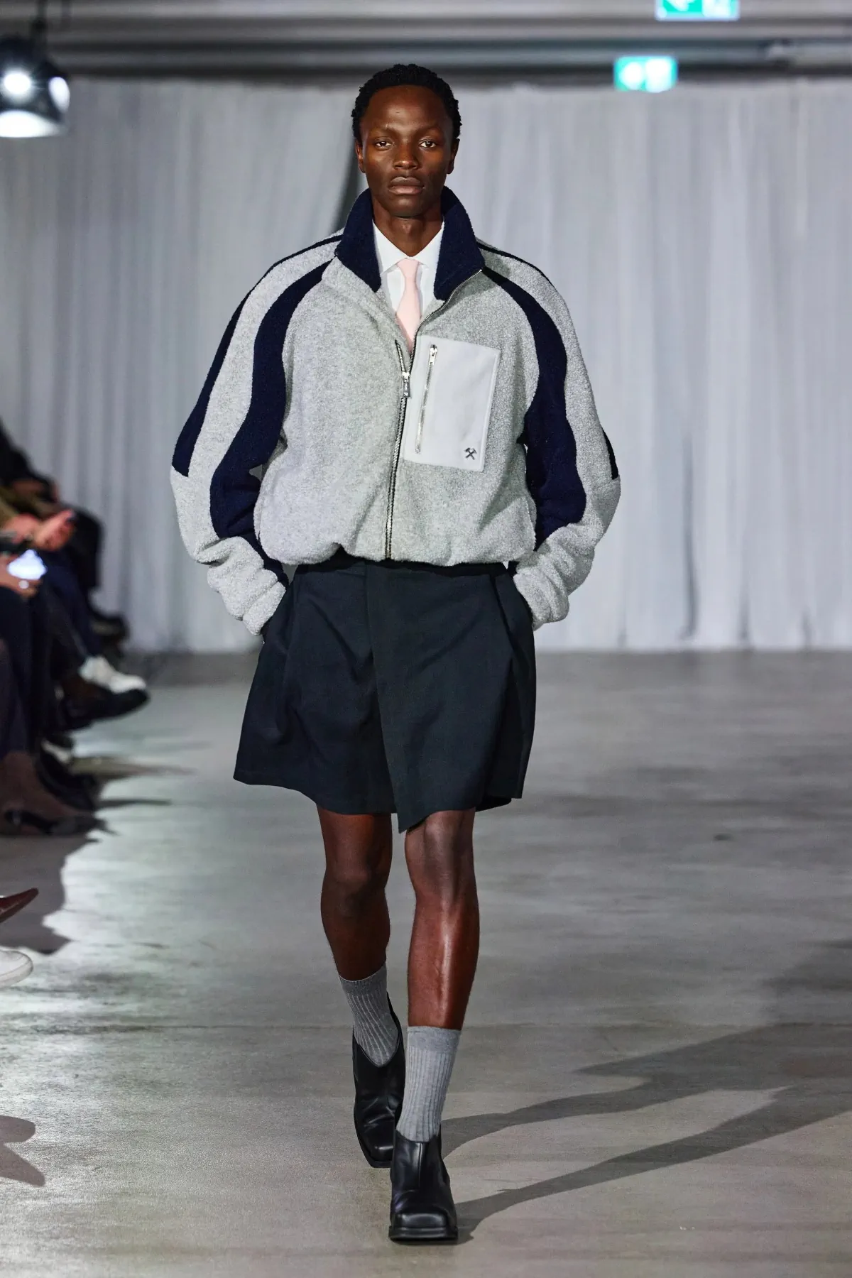 La collection automne 2025 de GmbH puise sa force dans les histoires personnelles et les vérités politiques