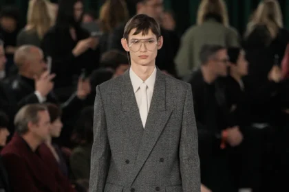 Pour l'automne 2025, GUCCI navigue entre héritage et transition