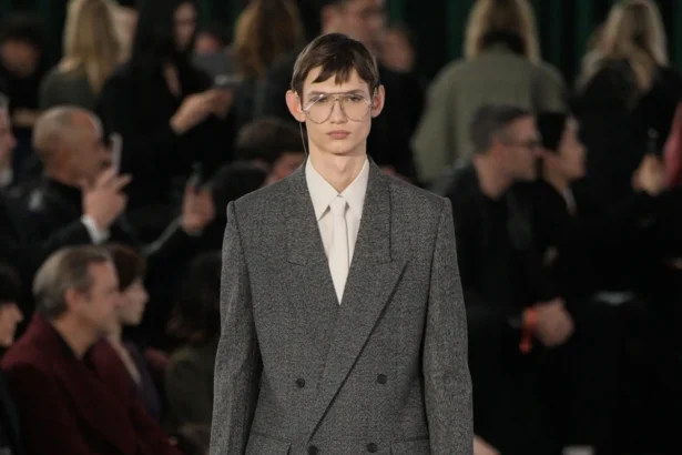 Pour l'automne 2025, GUCCI navigue entre héritage et transition