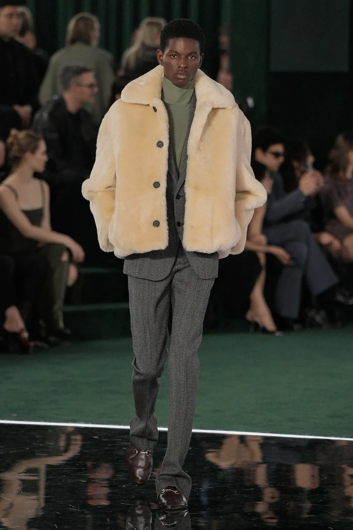 Pour l'automne 2025, GUCCI navigue entre héritage et transition