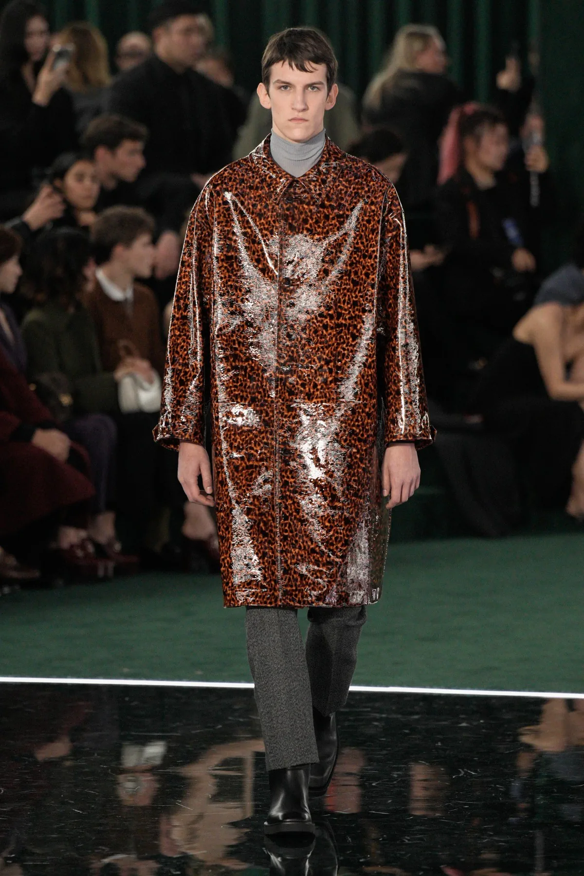 Pour l'automne 2025, GUCCI navigue entre héritage et transition