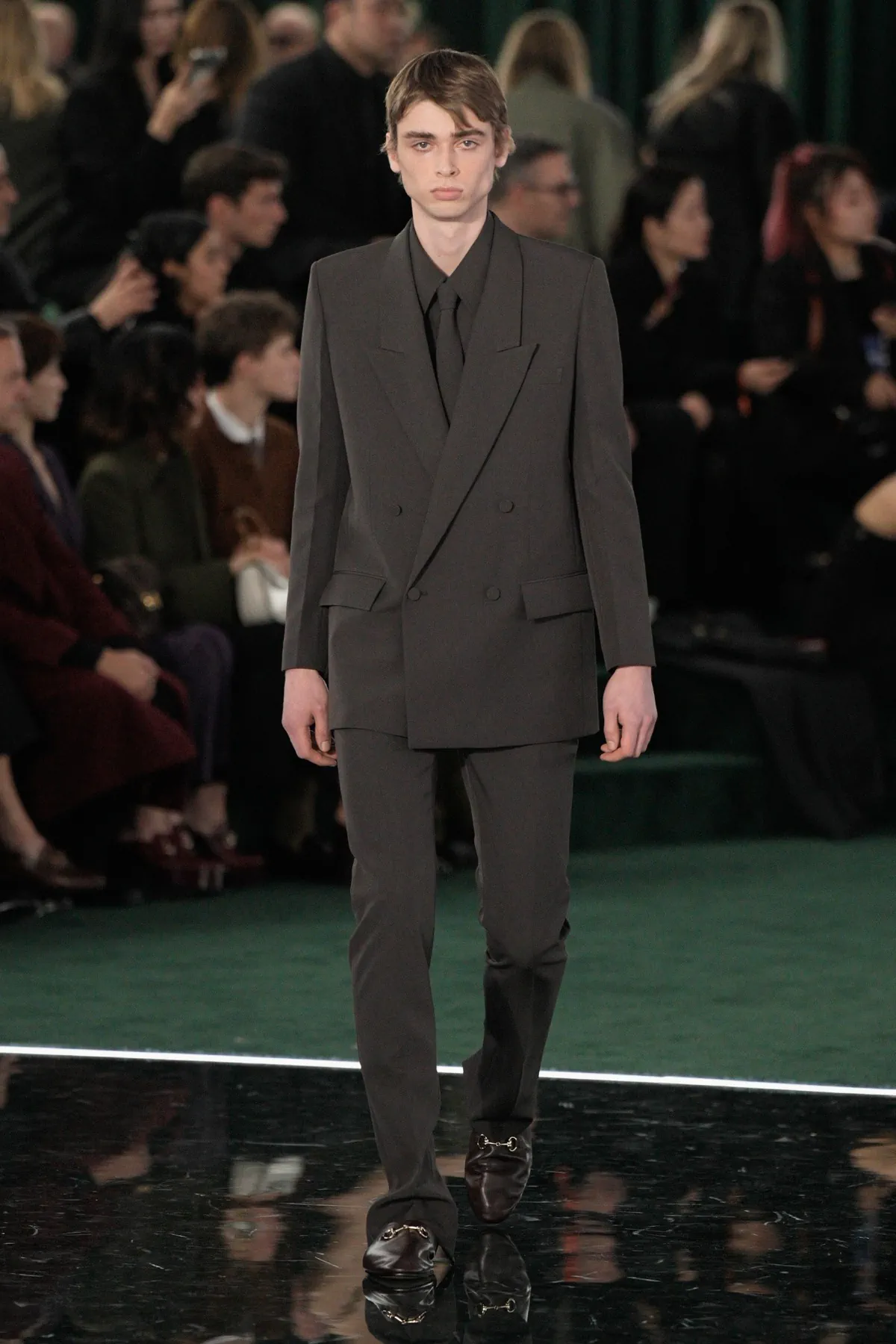 Pour l'automne 2025, GUCCI navigue entre héritage et transition