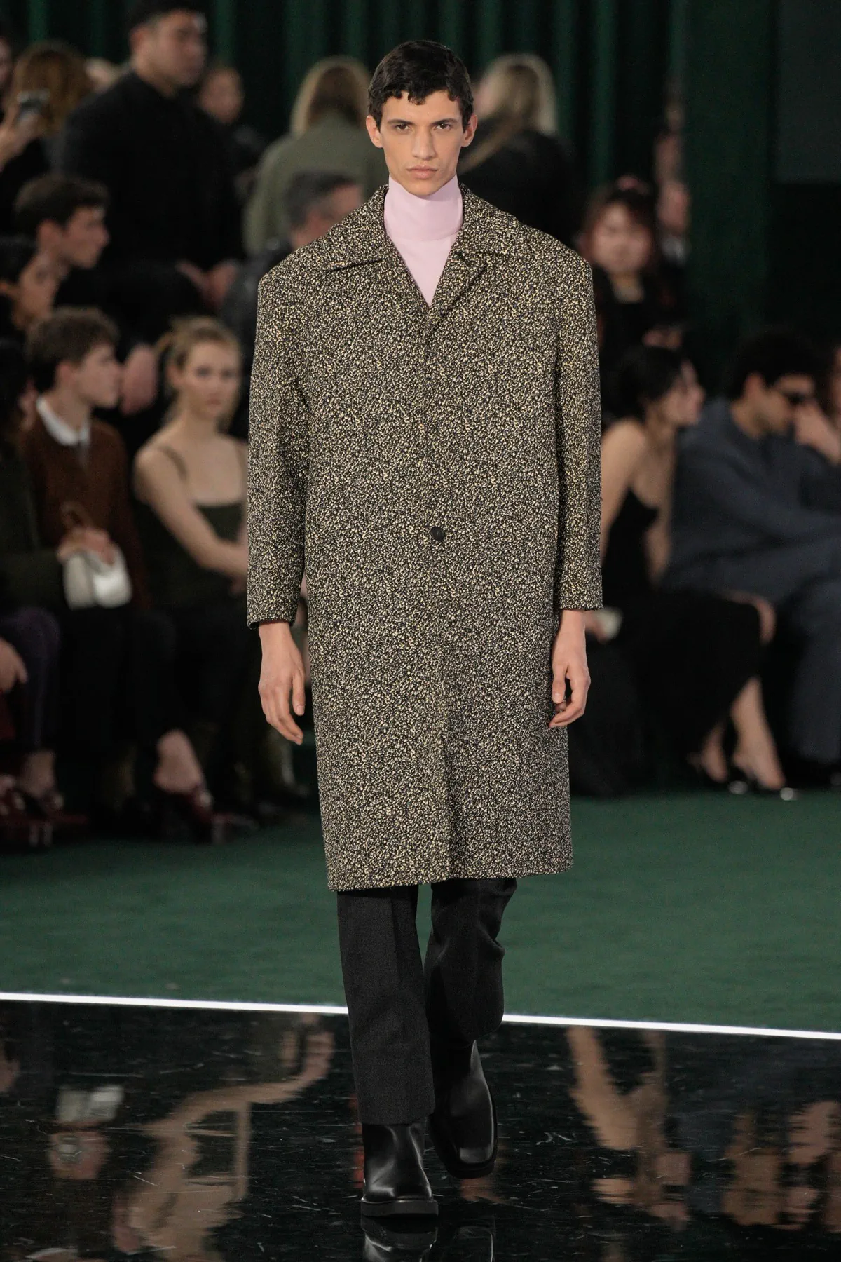 Pour l'automne 2025, GUCCI navigue entre héritage et transition