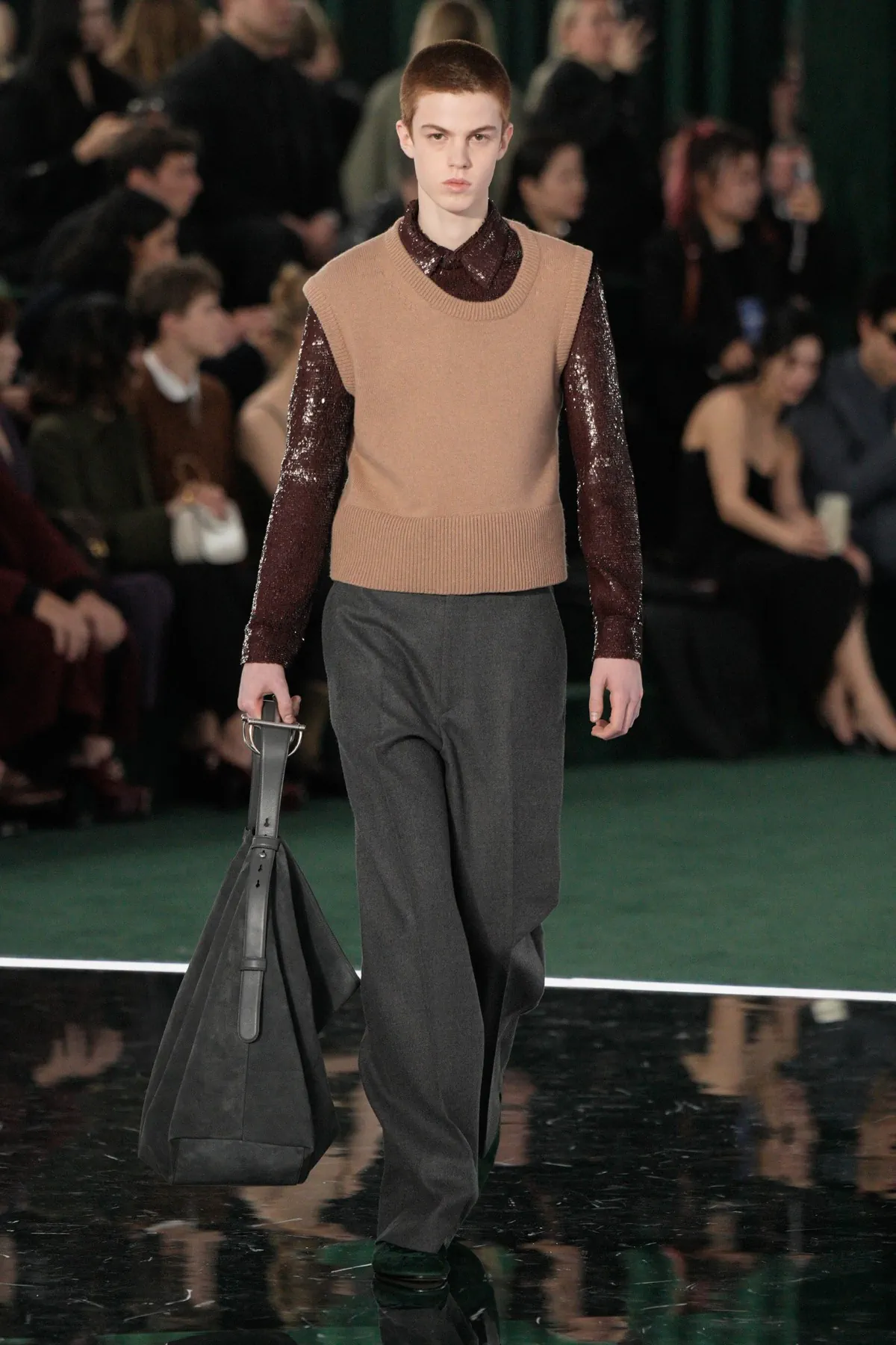 Pour l'automne 2025, GUCCI navigue entre héritage et transition