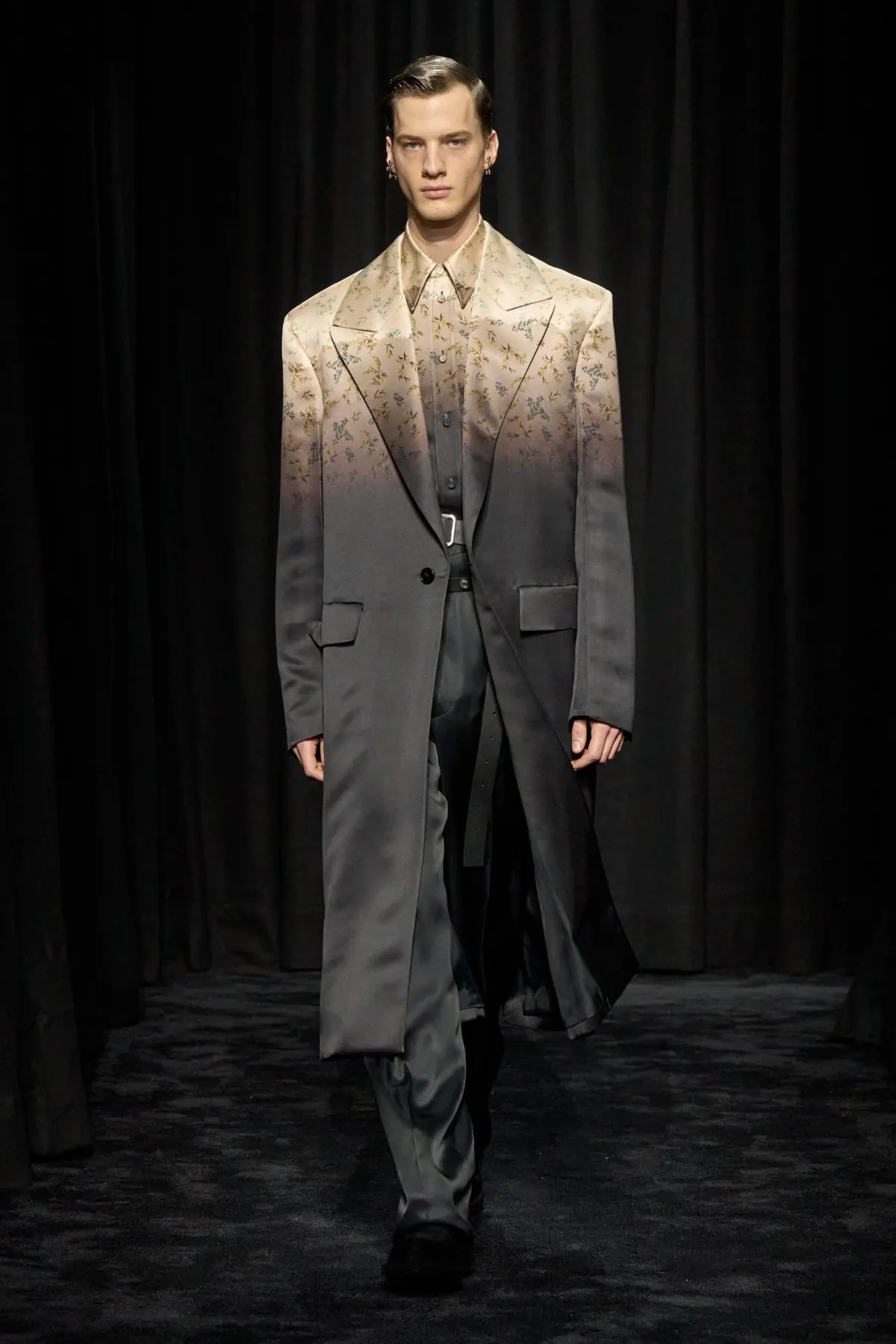 La collection Automne 2025 de Jil Sander est synonyme de force et de rébellion tranquille