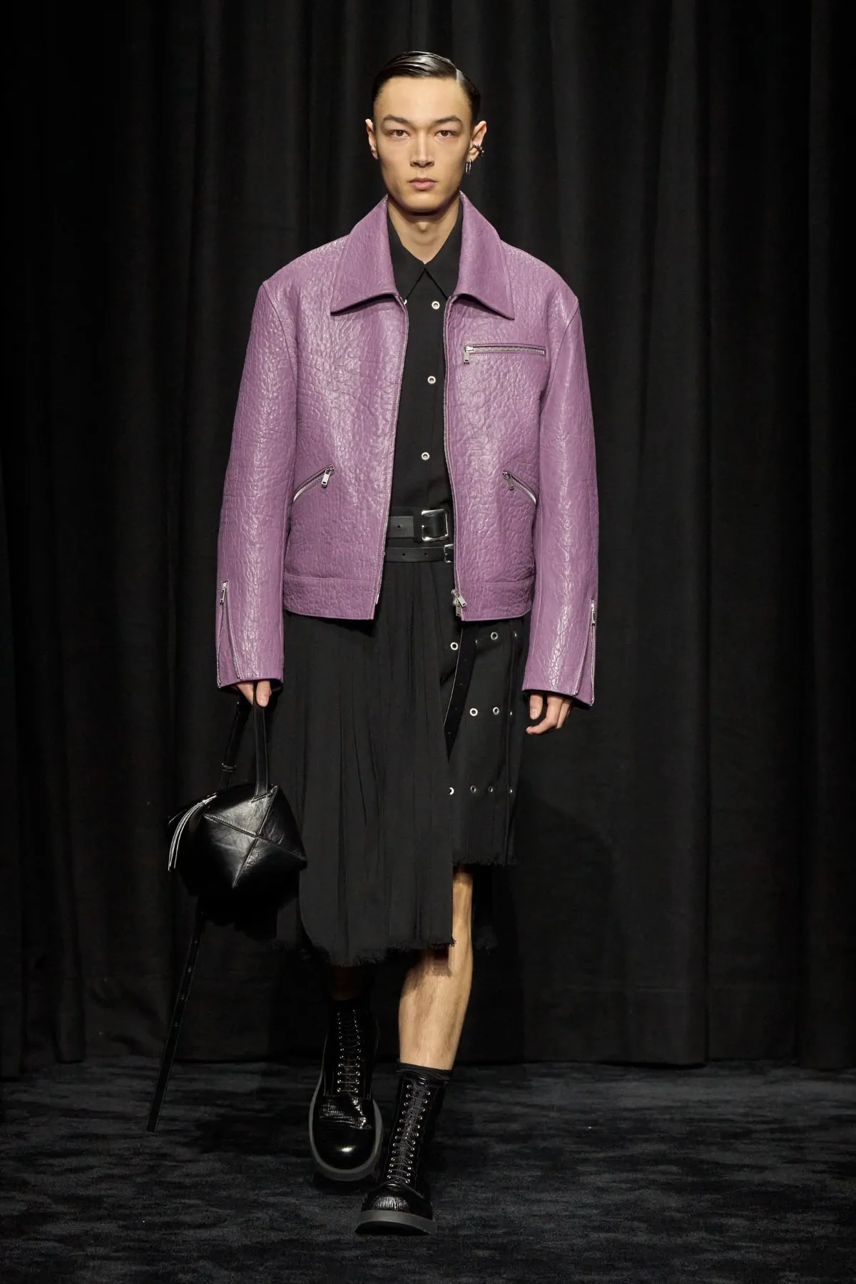 La collection Automne 2025 de Jil Sander est synonyme de force et de rébellion tranquille