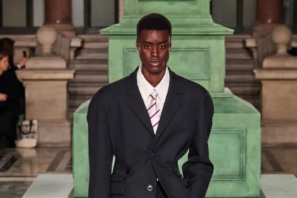 Pour l'automne 2025, KENT&CURWEN s'aventure au pays imaginaire