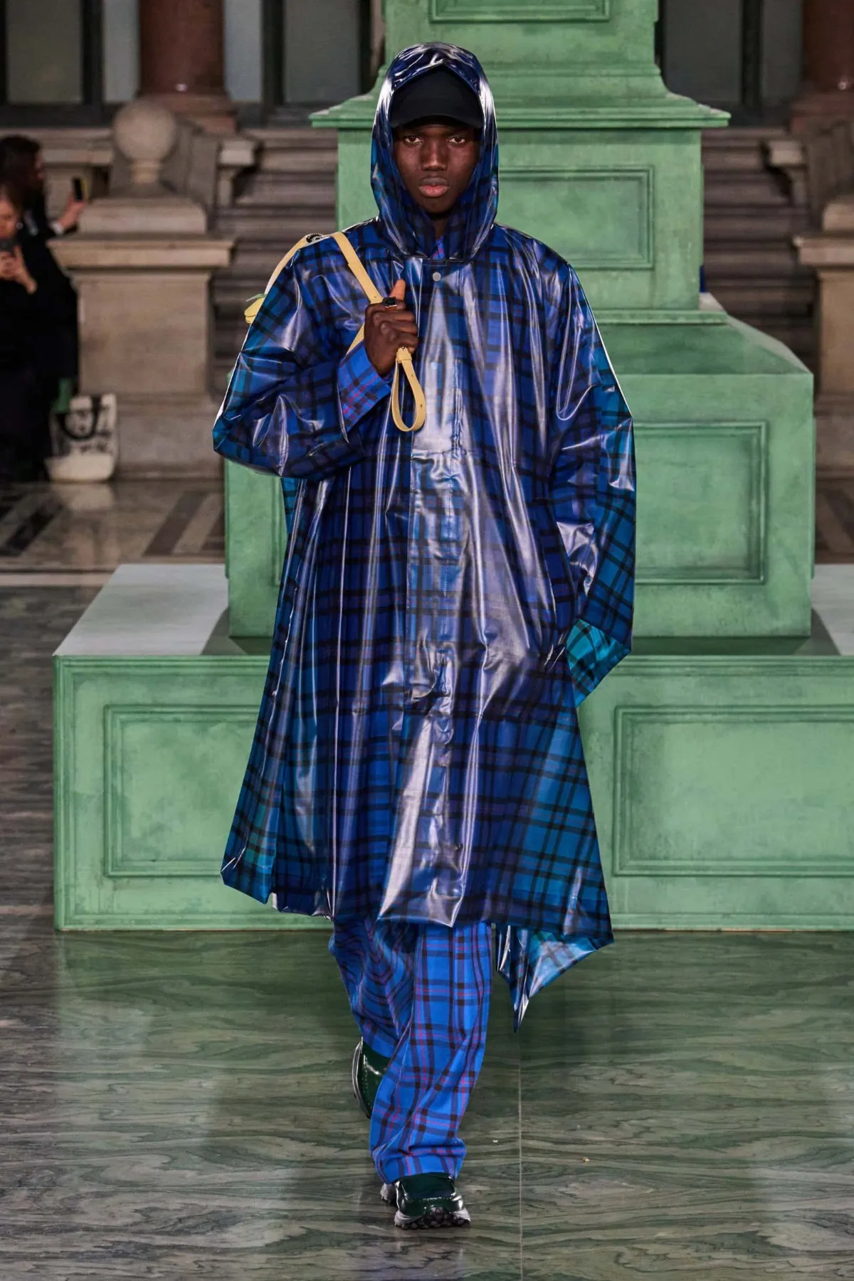 Pour l'automne 2025, KENT&CURWEN s'aventure au pays imaginaire