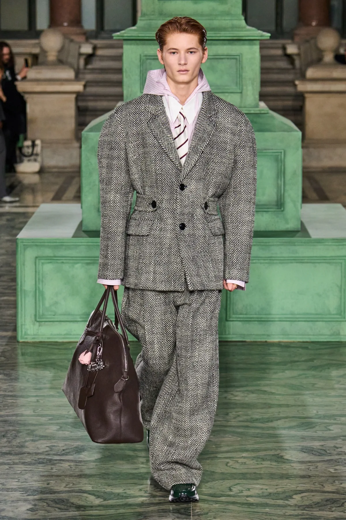 Pour l'automne 2025, KENT&CURWEN s'aventure au pays imaginaire