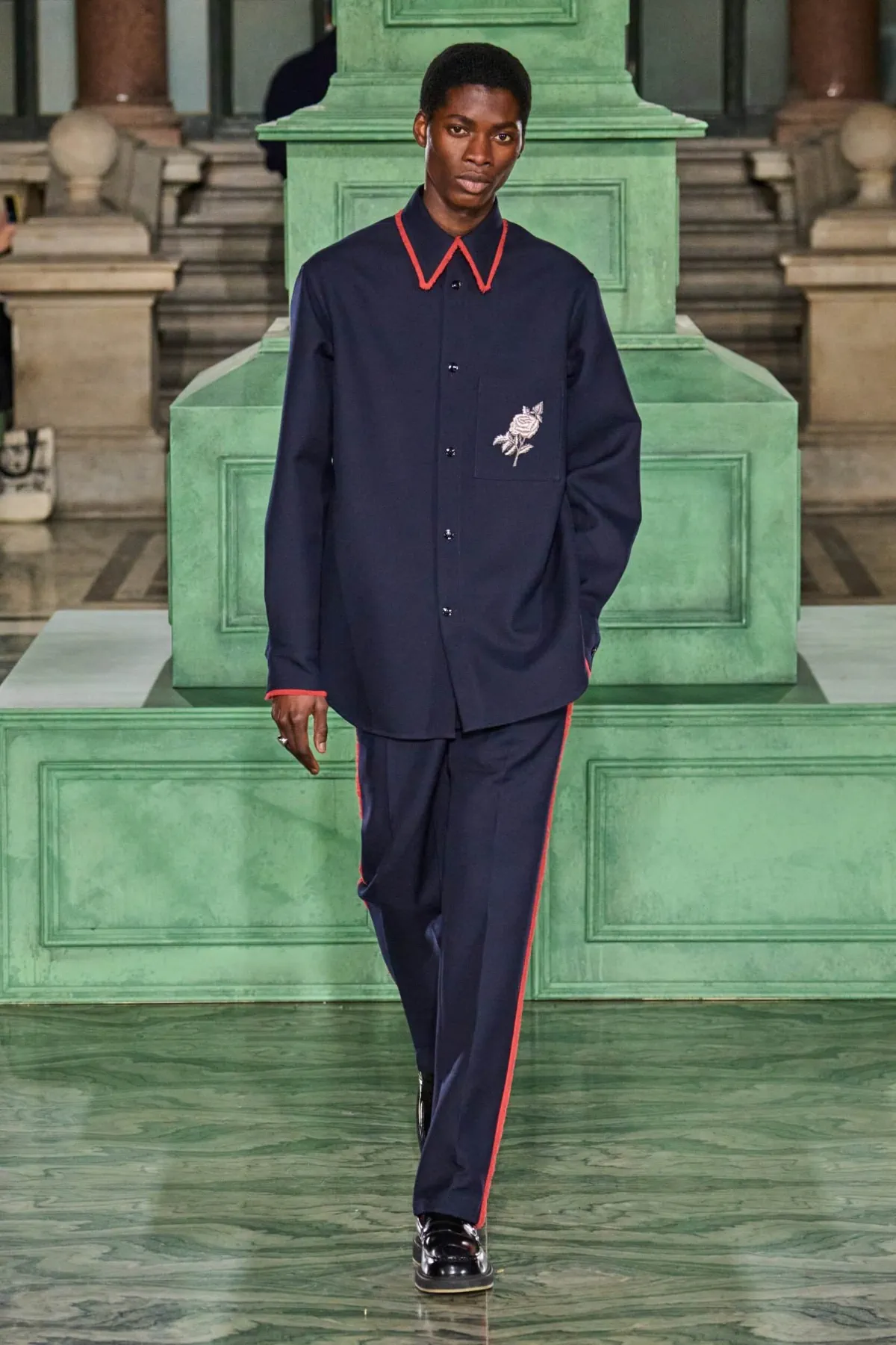 Pour l'automne 2025, KENT&CURWEN s'aventure au pays imaginaire