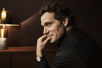 Henry Cavill devient l'ambassadeur de l'élégance Longines