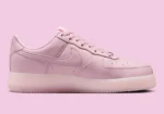 La sneaker Drake NOCTA x Nike Air Force 1 « Pink Foam » fait partie intégrante de la culture sneaker