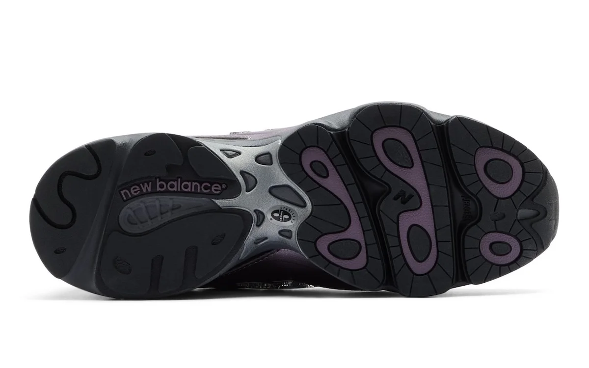 La New Balance 1000 « Dark Ice Wine » consolide sa place dans la culture des coureurs branchés