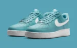 La Nike Air Force 1 Low « Denim Turquoise » revisite la basket classique avec des teintes estivales