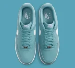 La Nike Air Force 1 Low « Denim Turquoise » revisite la basket classique avec des teintes estivales