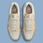 La Nike Air Max 1 « Light Bone/Sanddrift » sublime l'héritage avec un style sobre