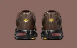 La Nike Air Max Plus « Brown/Orange » marie des tons terreux à une énergie intrépide
