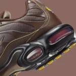 La Nike Air Max Plus « Brown/Orange » marie des tons terreux à une énergie intrépide