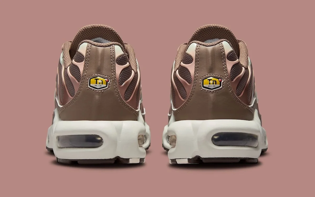 La Nike Air Max Plus « Mink Brown » apporte l'élégance de l'automne à l'été 2025