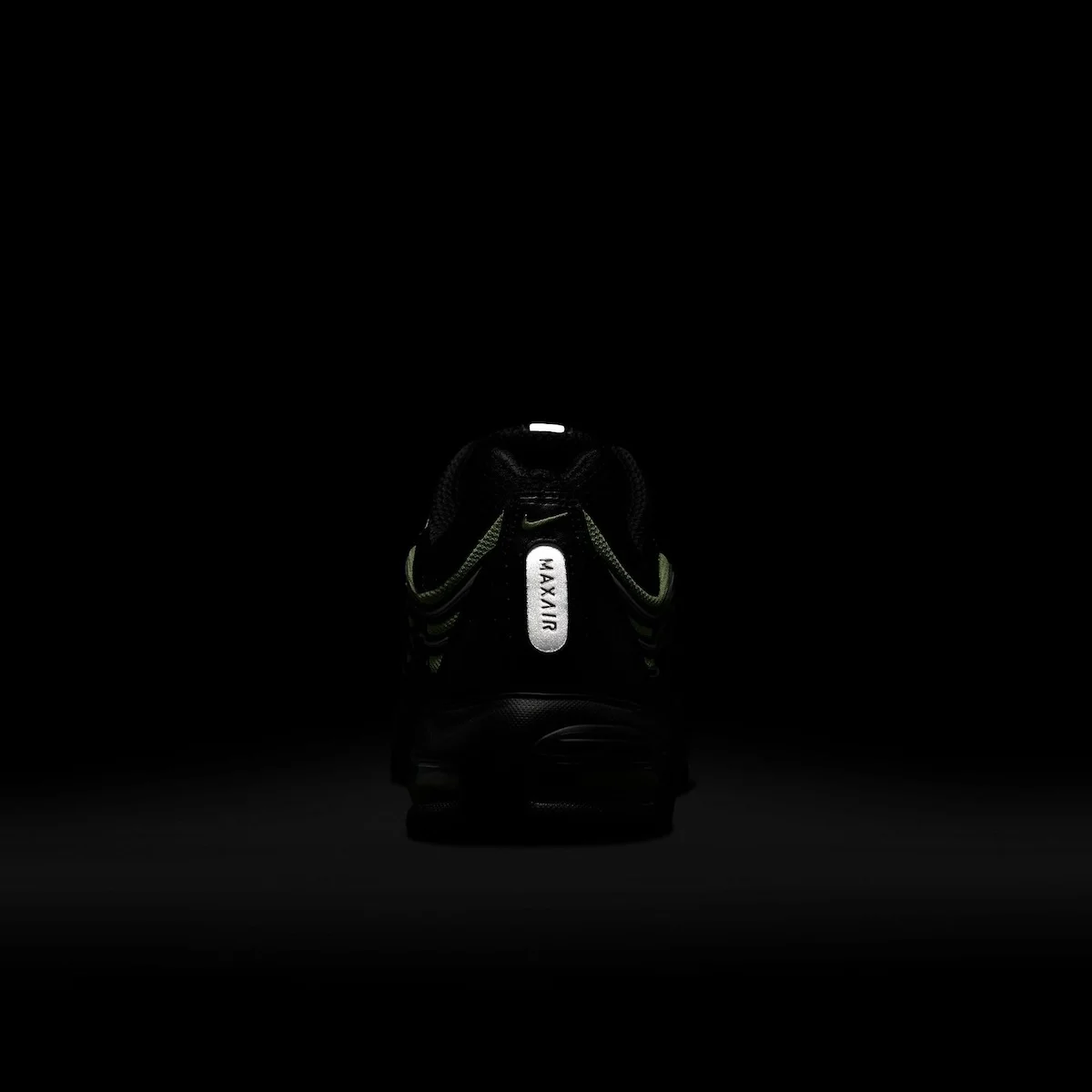 La Nike Air Max TL 2.5 « Black/Citron » fait un retour remarqué