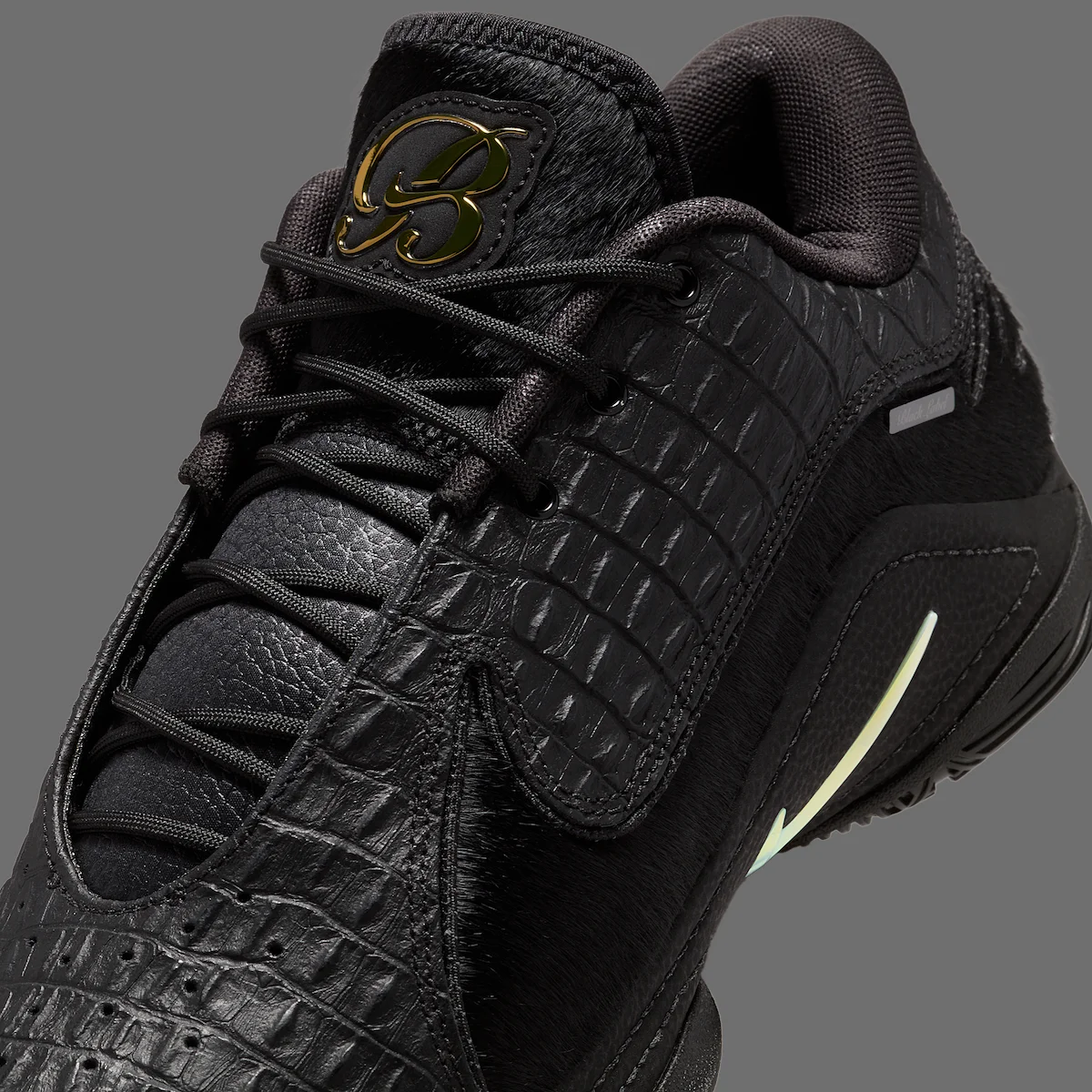 La Nike LeBron 22 Black Label de LeBron James se distingue par sa rareté