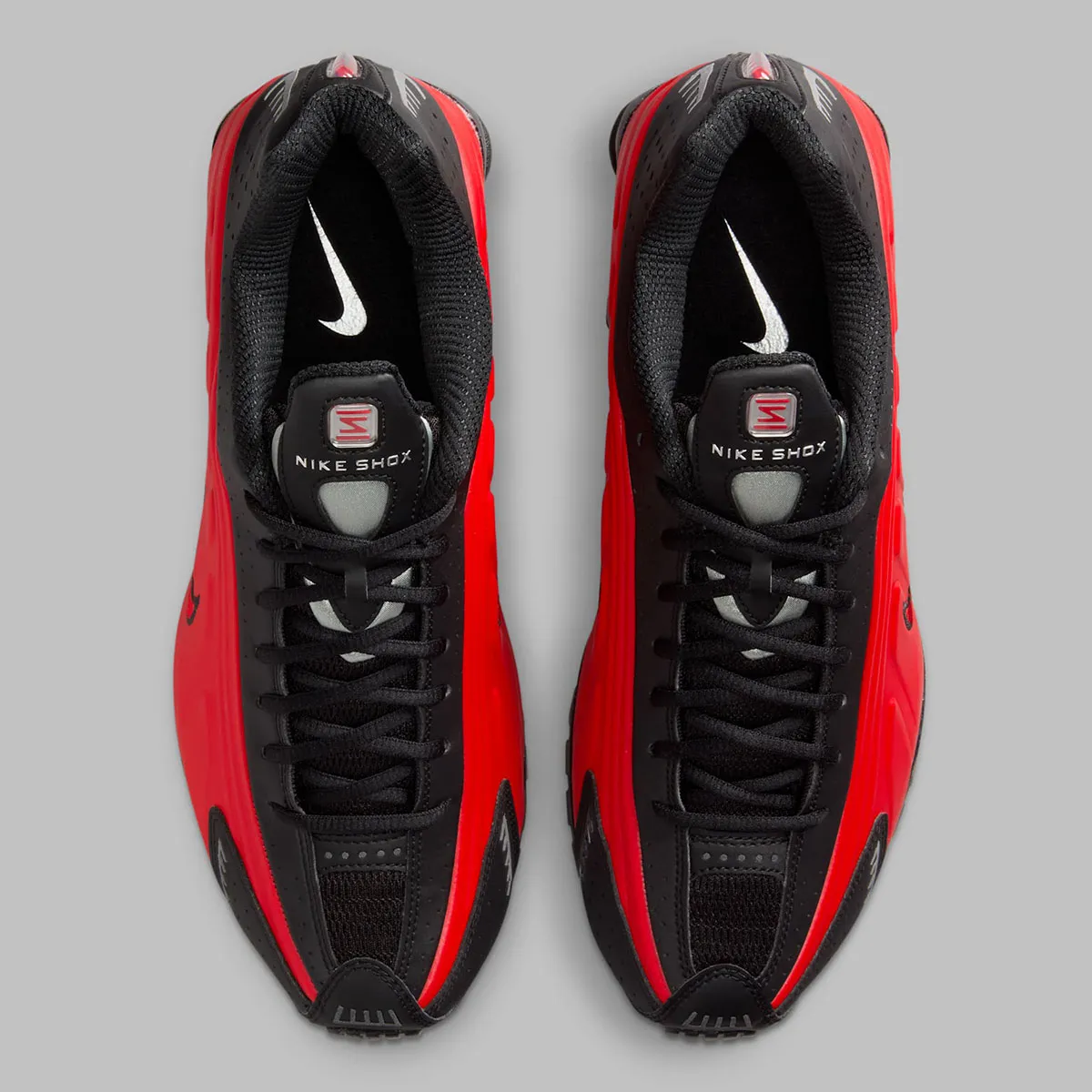 La Nike Shox R4 « Black/Red » offre un design intemporel et une innovation athlétique