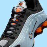 La Nike Shox R4 « Blue Tint » ravive l'énergie des baskets Y2K pour 2025
