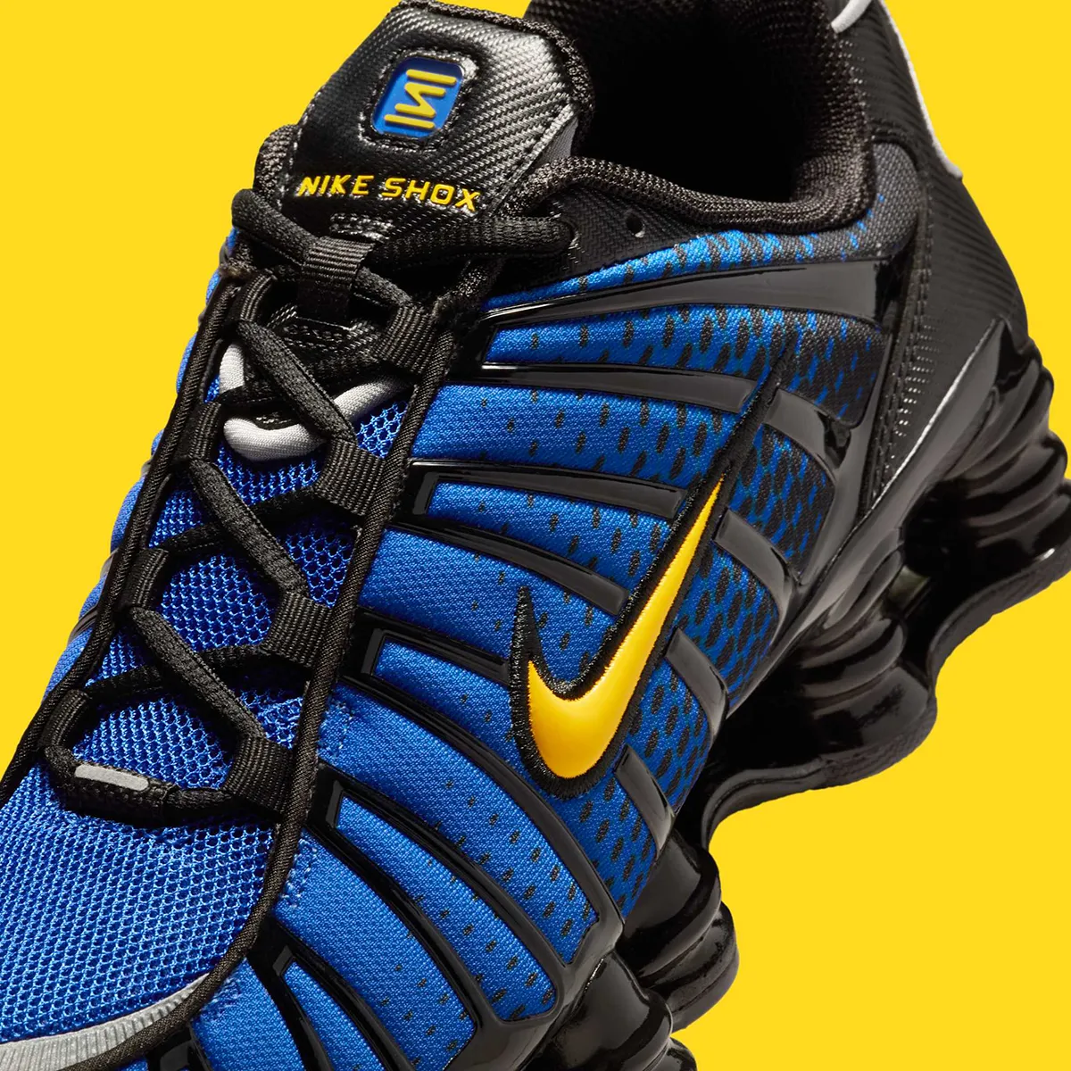 La Nike Shox TL « Black/Lyon Blue » allie design rétro et performance moderne
