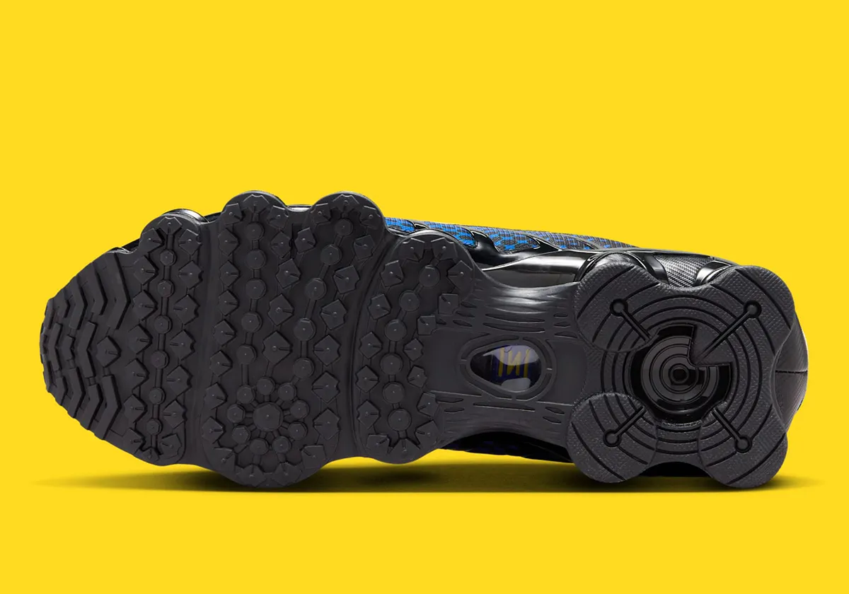 La Nike Shox TL « Black/Lyon Blue » allie design rétro et performance moderne