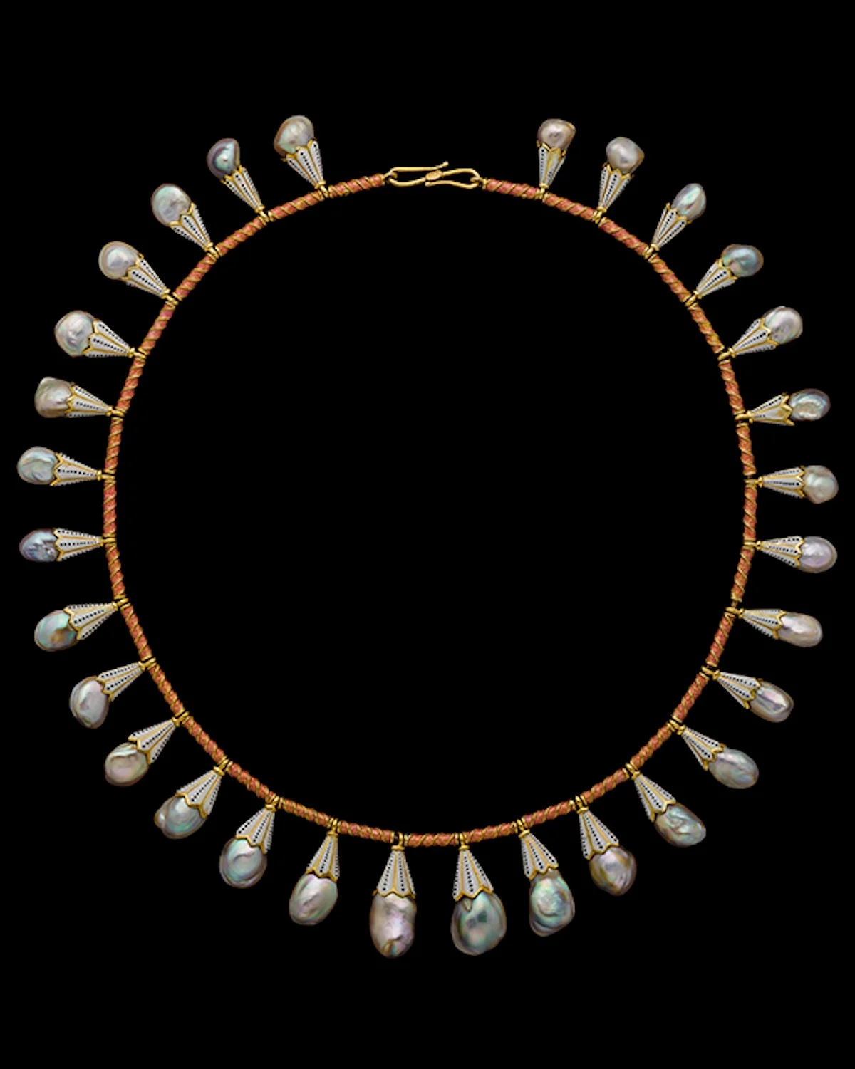 L'exposition « Paris, Capitale de la perle » raconte l'histoire oubliée de la joaillerie dans les locaux de L'École des Arts Joailliers