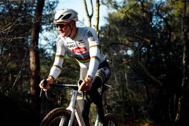 Richard Mille accueille le champion cycliste Mathieu van der Poel dans sa liste d'ambassadeurs d'élite