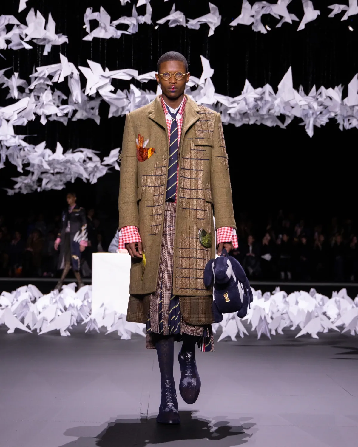 Les oiseaux fantaisistes de Thom Browne pour l’automne 2025