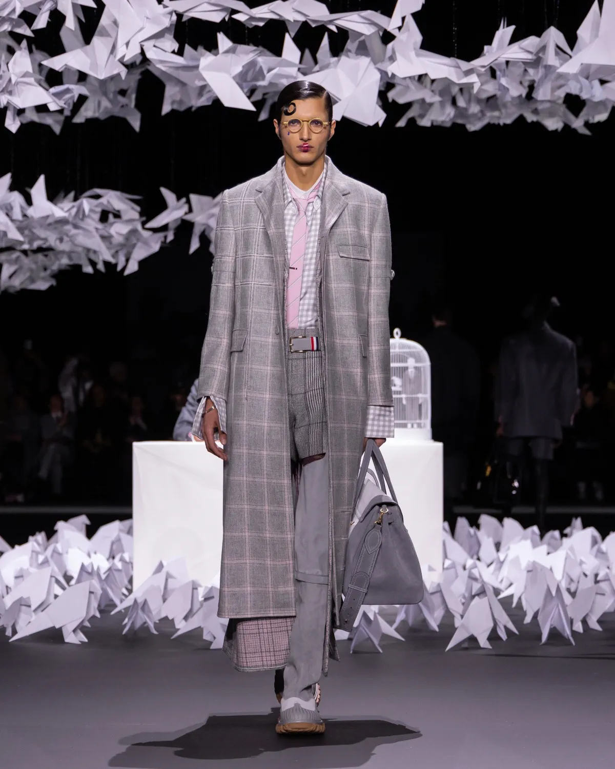 Les oiseaux fantaisistes de Thom Browne pour l’automne 2025