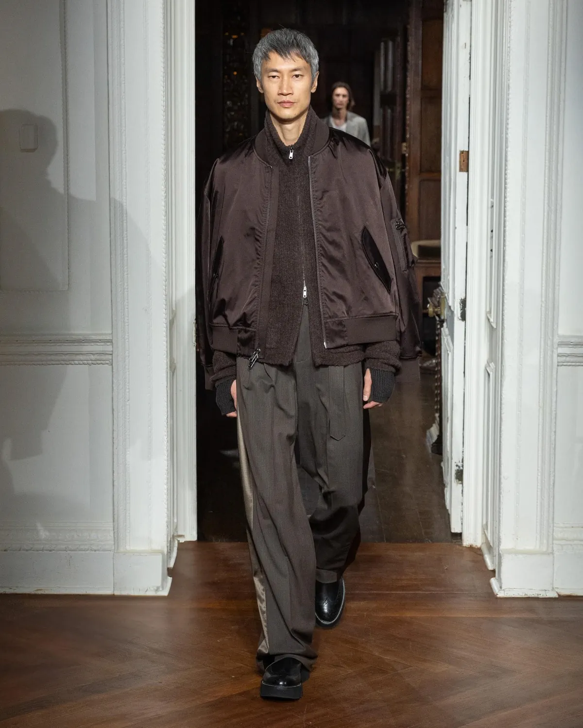 La collection Automne 2025 de Todd Snyder célèbre la confection sur mesure et la rébellion intemporelle