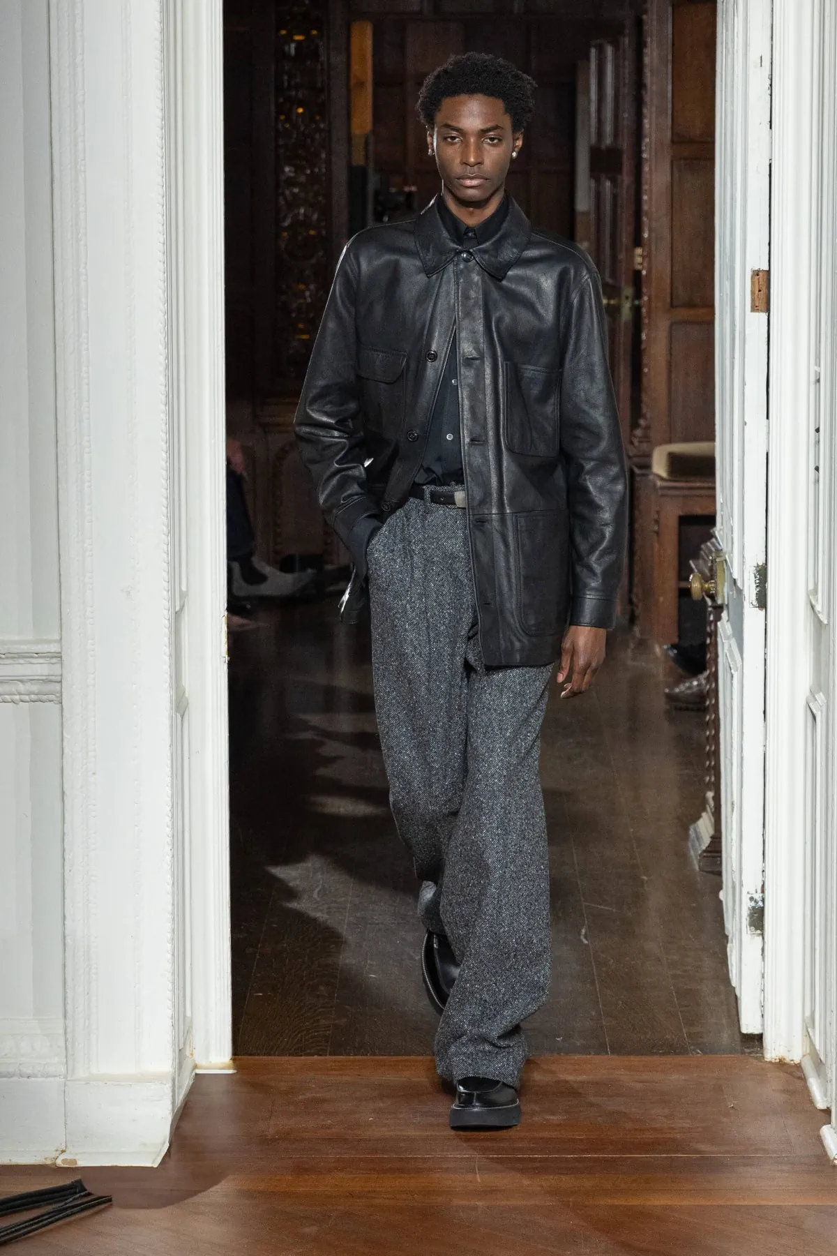 La collection Automne 2025 de Todd Snyder célèbre la confection sur mesure et la rébellion intemporelle