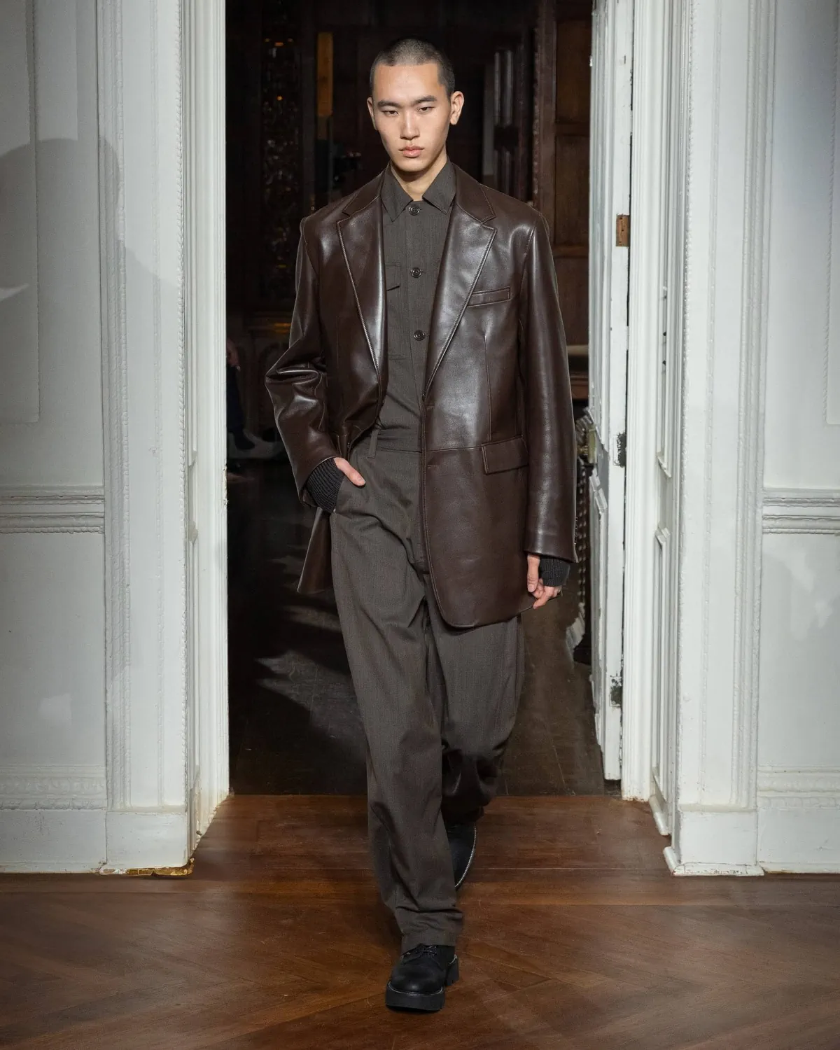 La collection Automne 2025 de Todd Snyder célèbre la confection sur mesure et la rébellion intemporelle