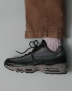 A Ma Maniere dévoile la nouvelle Nike Air Max 95 « Diffused Taupe/Phantom » pour l'été 2025