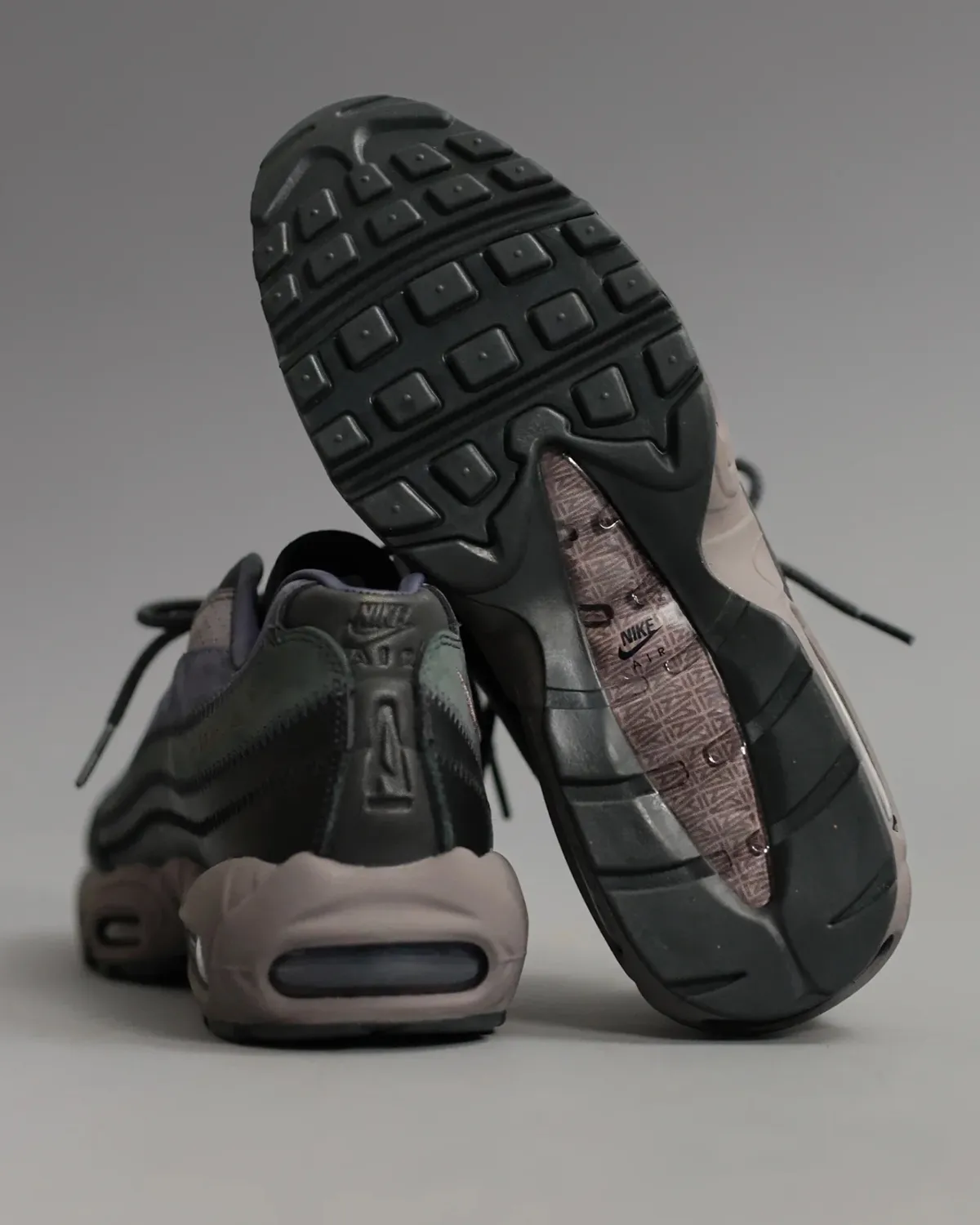 A Ma Maniere dévoile la nouvelle Nike Air Max 95 « Diffused Taupe/Phantom » pour l'été 2025