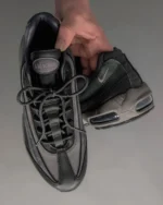 A Ma Maniere dévoile la nouvelle Nike Air Max 95 « Diffused Taupe/Phantom » pour l'été 2025