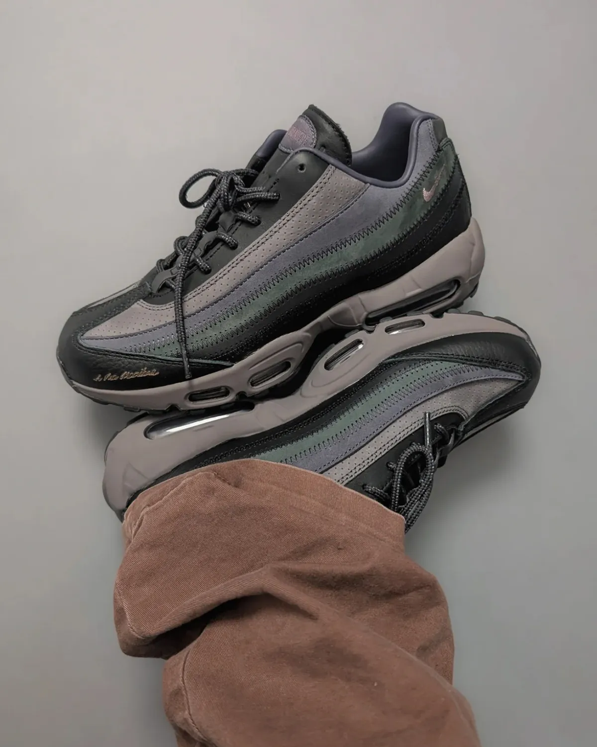A Ma Maniere dévoile la nouvelle Nike Air Max 95 « Diffused Taupe/Phantom » pour l'été 2025