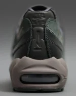A Ma Maniere dévoile la nouvelle Nike Air Max 95 « Diffused Taupe/Phantom » pour l'été 2025