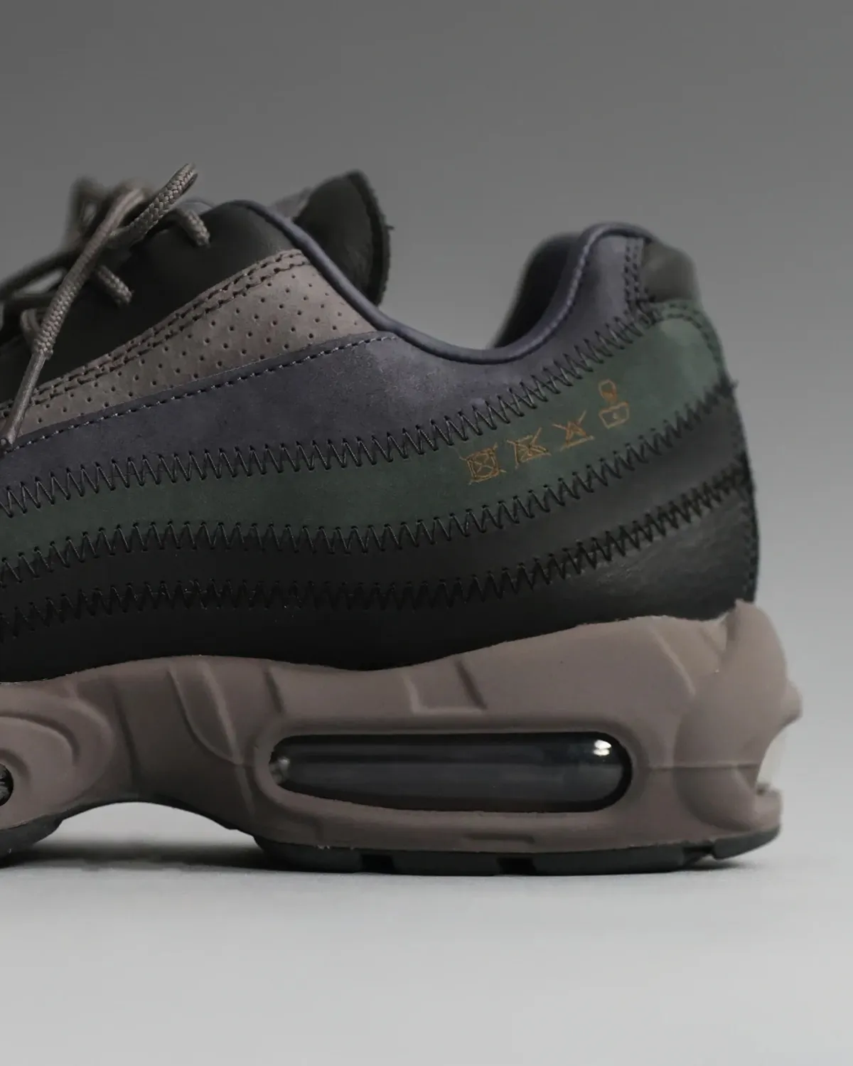 A Ma Maniere dévoile la nouvelle Nike Air Max 95 « Diffused Taupe/Phantom » pour l'été 2025